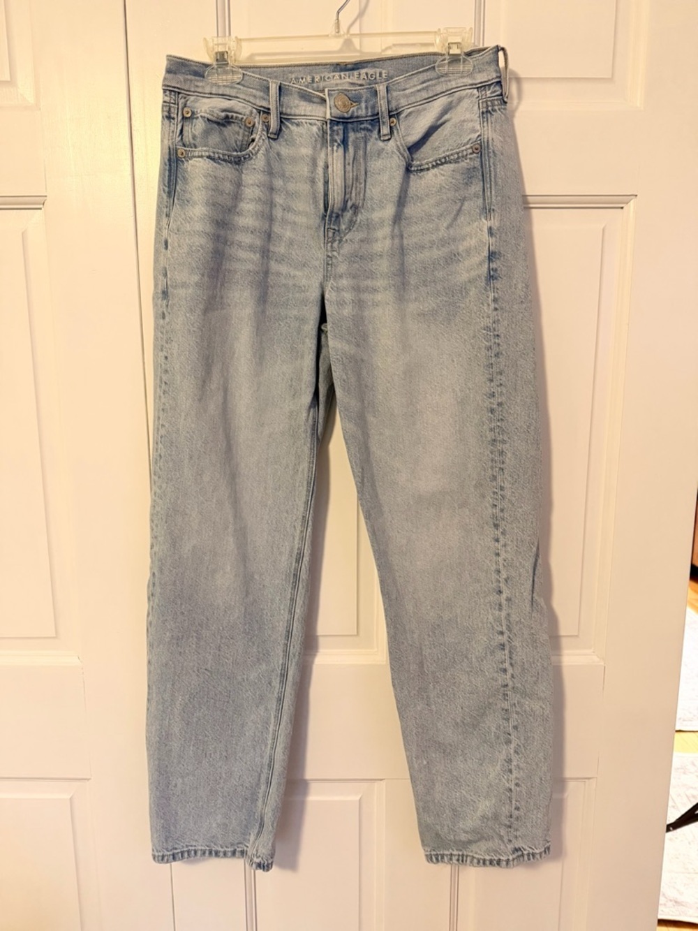 American Eagle Women's Jeans Size 8 Light Wash High Rise Straight Leg